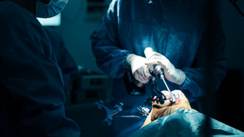 Mako vs. Traditional Joint Replacement: Key Differences